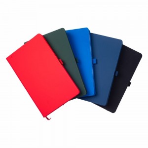 Блокнот Berganote Soft А5, на гумці, в клітинку